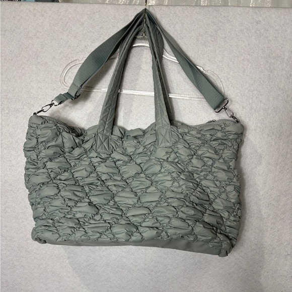 Sincerly Jules Handbags - Sincerely Jules Green Puffy Quilted Nylon Travel Tote